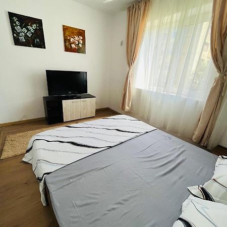 Apartament Yasmy Apartman Orsova Kültér fotó
