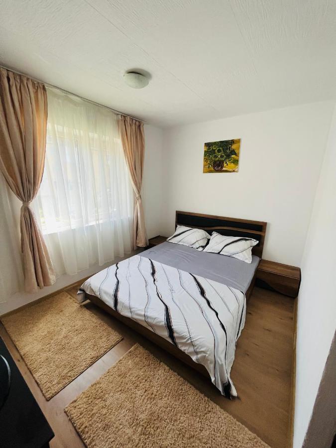 Apartament Yasmy Apartman Orsova Kültér fotó